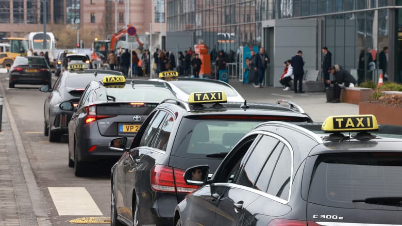 Luxembourg Taxi Reform Promises Price Transparency and Quality Standards