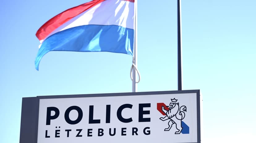 Police Search for Burglary Suspects in Leudelange Area, Luxembourg