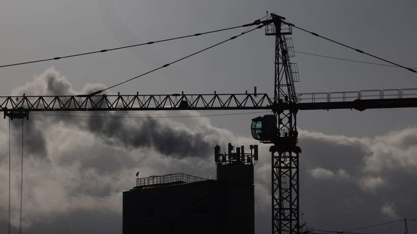 Luxembourg Construction Sector Shows Recovery Amidst Rising Bankruptcies