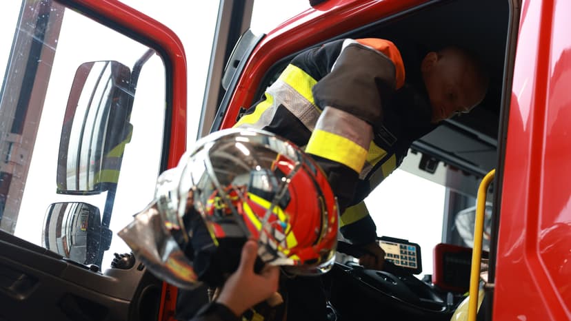 Large Fire Department Operation After Machine Catches Fire in Dudelange Industrial Area