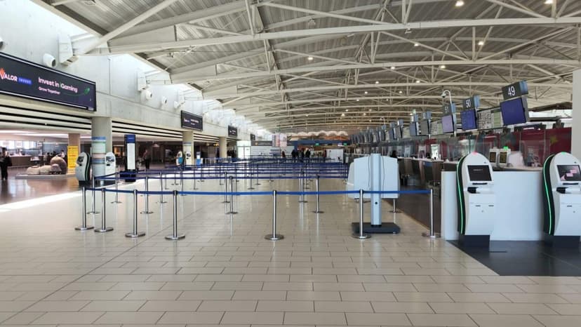 Larnaca Airport empties as more than 60 flights cancelled across Cyprus (photos)
