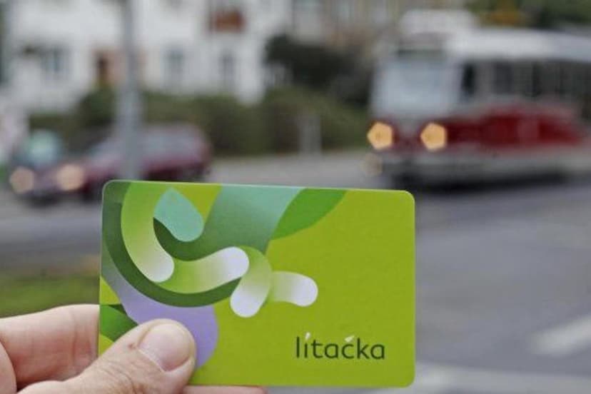 Over 100,000 Prague Lítačka Cardholders Face Expiration and Penalties