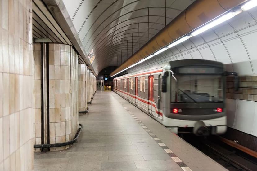 Person hit by metro in Prague, line C partially suspended