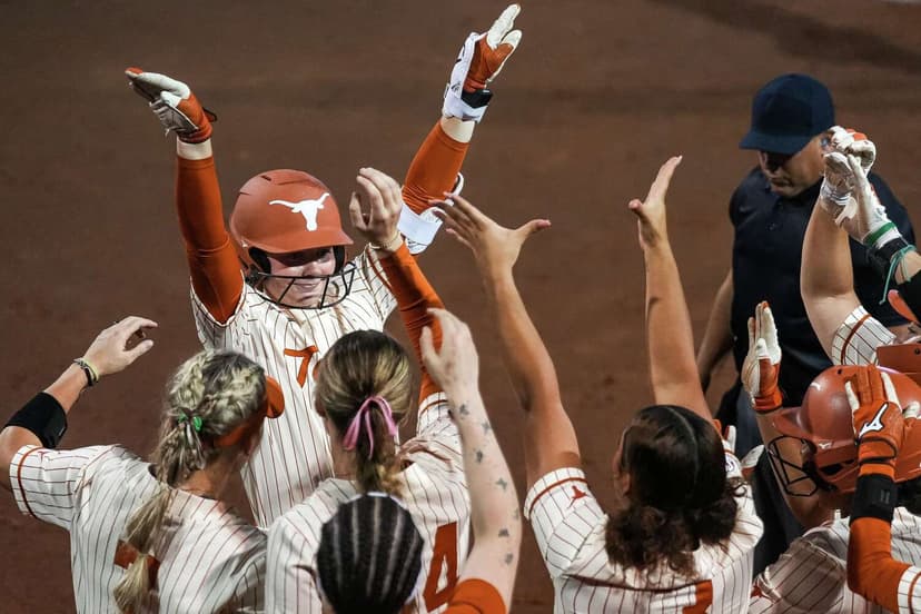 Texas Softball Shortstop Viviana Martinez Returns Healthy to Help UT