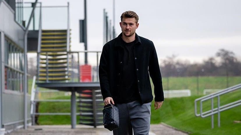 Wait for De Ligt return goes on