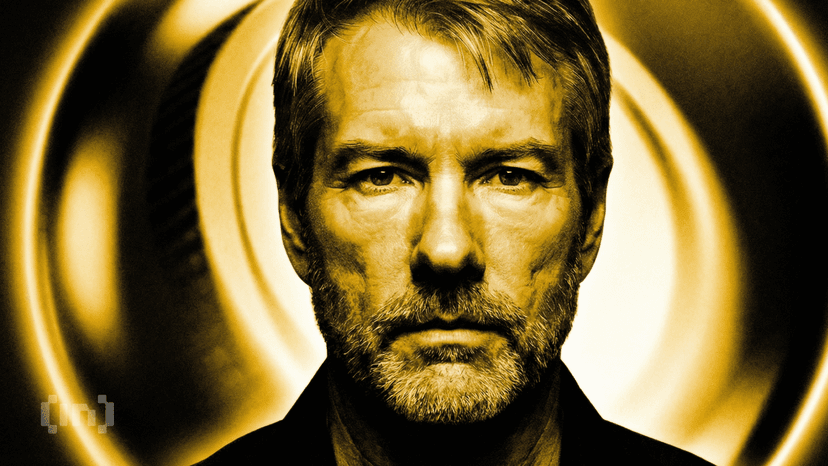 MicroStrategy Stock Price Flashes Warning as Bitcoin Link Tightens