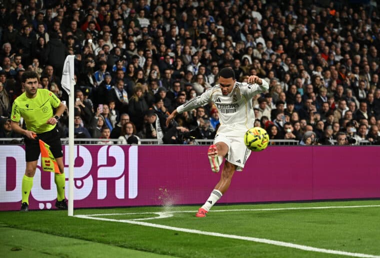 Alexander-Arnold condemns “disgraceful” racial abuse against Vinicius Jr as former Real Madrid star rips into Mourinho’s “big mistake”