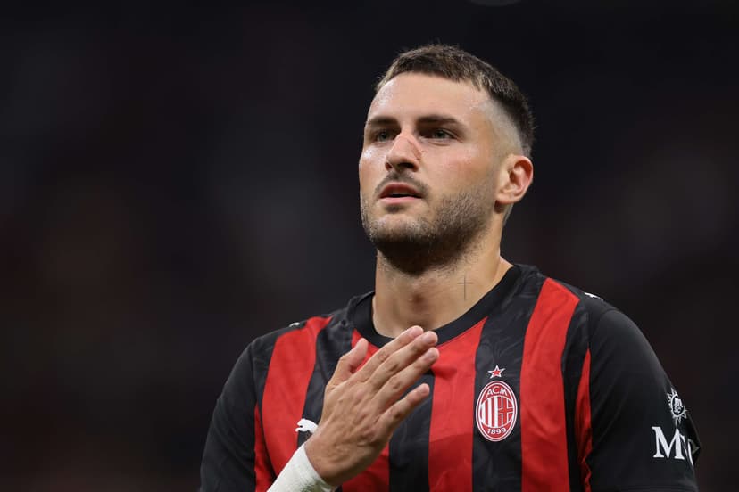 Santi Gimenez’s Milan future depends on World Cup performances