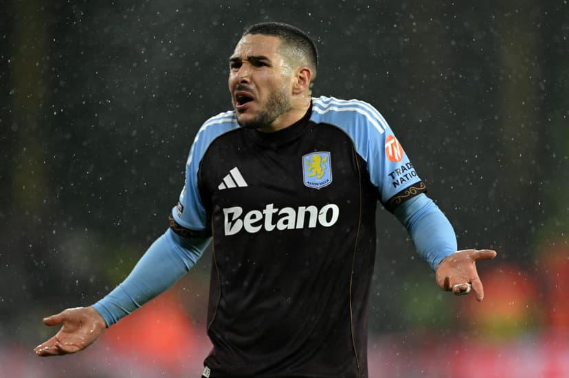 Villa's goal struggles continue as Wolves lead at Molineux 😅