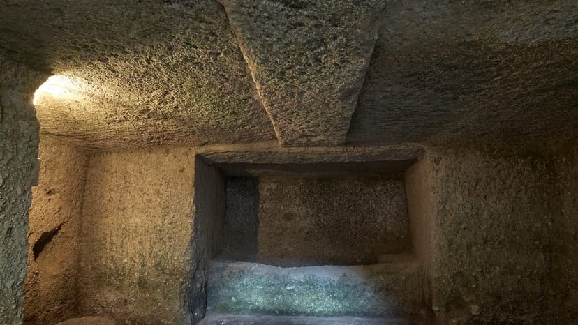 Archaeologists Discover 2,600-Year-Old Tomb with Four Individuals