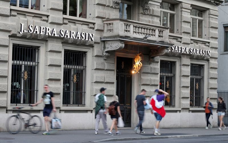 Safra CEO Highlights Need for Tech Scale in AI Era Following Saxo Deal