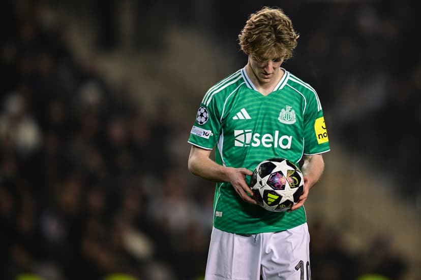 Eddie Howe Declines to Comment on Anthony Gordon-Kieran Trippier Situation