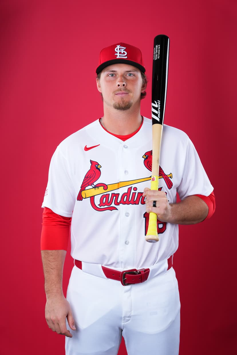 Cubs' NL Central Outlook and Younger Cardinals Roster Discussed by Fans