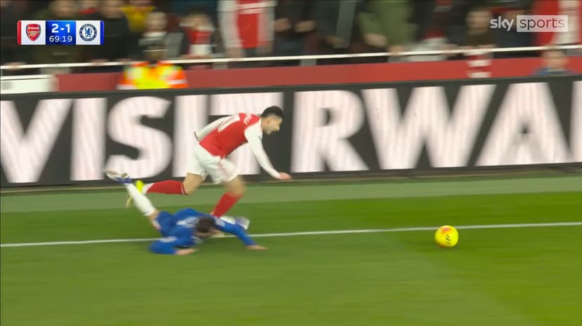 (Video): Pedro Neto gets Chelsea’s latest red with stupid second yellow