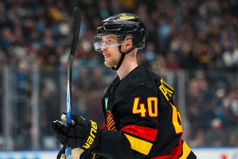 Elias Pettersson Sets Canucks Single-Season Franchise Record