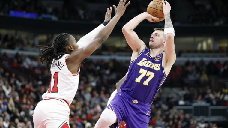 Lakers named potential landing spot for Warriors' $100 million four-time NBA champion