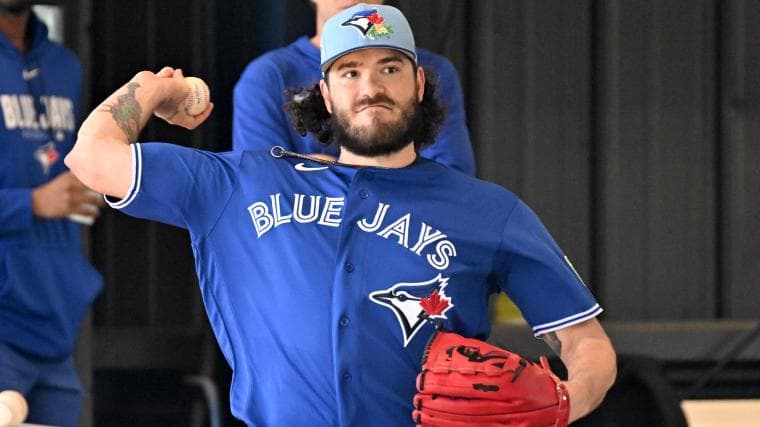 FanGraphs agrees with the Blue Jays on Dylan Cease