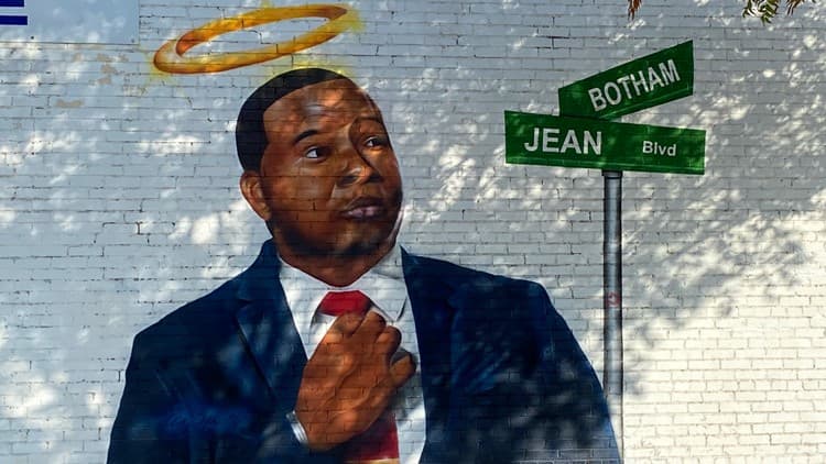 Dallas Officials to Rename Freeway Botham Jean Boulevard