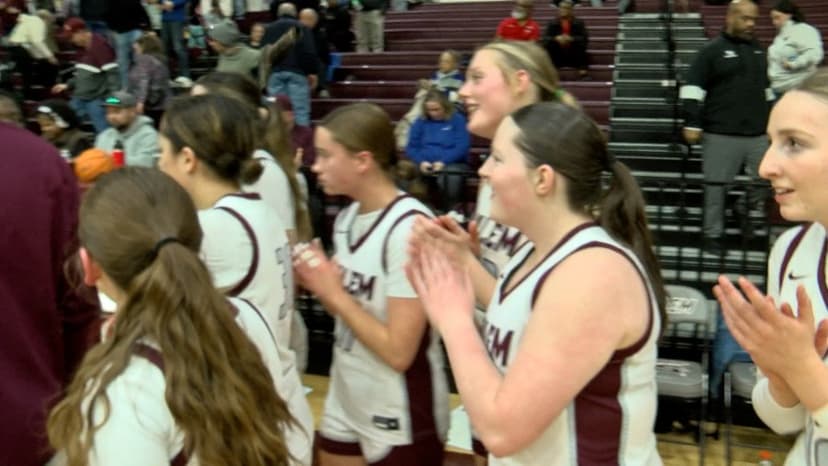 Salem girls advance to Class 4 quarterfinals and Region 4D basketball title game