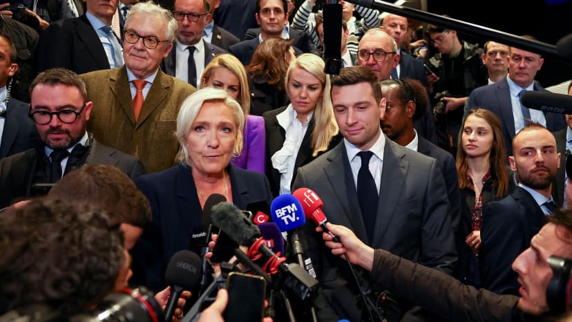 Marine Le Pen Sees Business Opportunity in French Nuclear Shield for Germany
