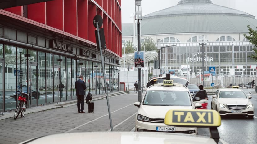 Revo-Gruppe Files for Insolvency, Mövenpick Hotel Frankfurt Closes