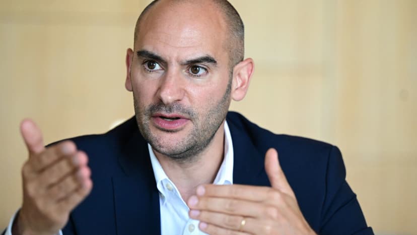 German Finance Minister Calls for Stronger Authorities in Economic Scandals