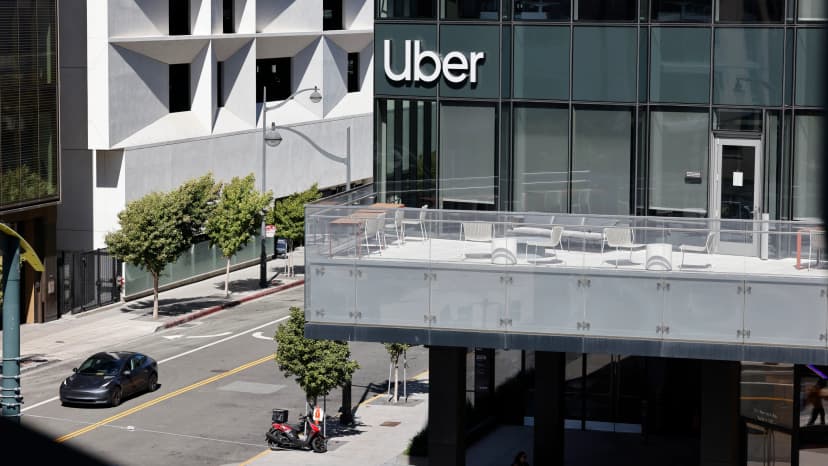 AUTONOMOUS DRIVING: Uber wants to become the operating system of the robotaxi market