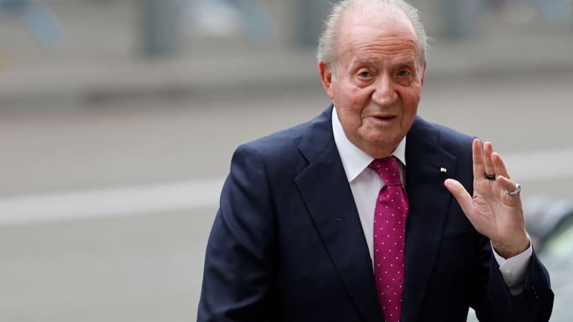 King Juan Carlos Remains in Abu Dhabi Out of Solidarity