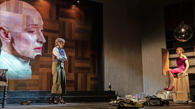 AI Boulevard Comedy in Vienna: The Lady Without a Restart