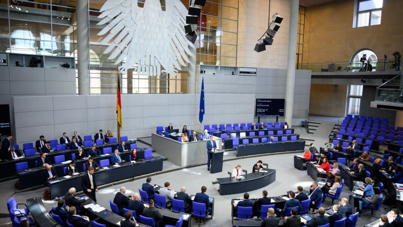 German Green Party Criticizes Asylum Reform's Impact on Children