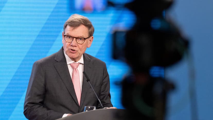 Iran War Liveblog: Federal Government announces repatriation flight for Wednesday