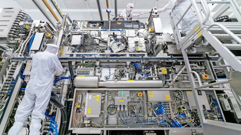 Analysis of ASML's Business Risks and Dependence on Zeiss