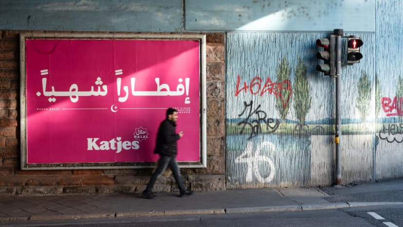 Businesses Embrace Ramadan Advertising, Sparking Polarization