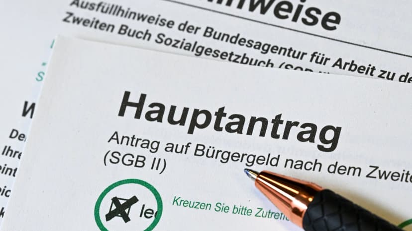 F.A.Z. Early Bird: Will the coalition push through the new basic security?