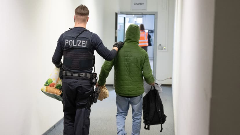 Frankfurt Airport to Double Deportation Center Capacity