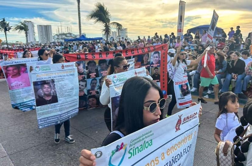 Mothers of Sinaloa's Missing Protest During Mazatlán Carnival