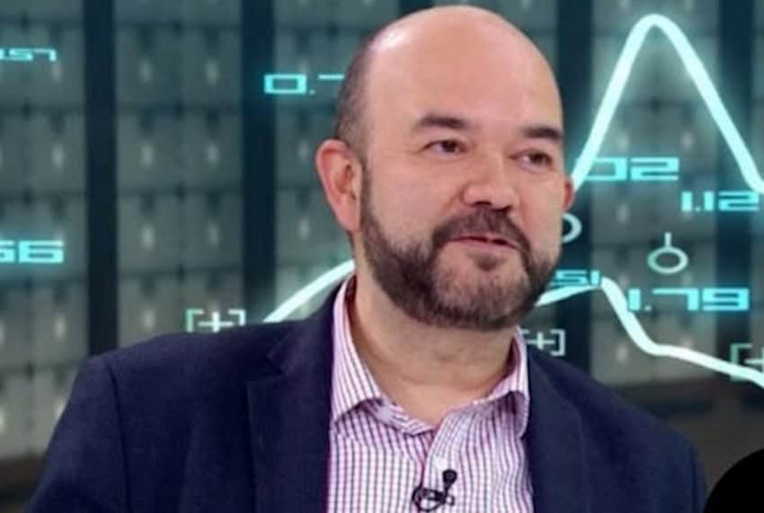 Why did FIFA cancel 40% of its Mexico City hotel bookings for the World Cup?