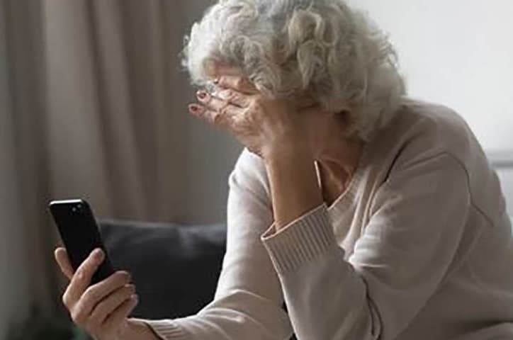 Elderly in Bitola Targeted by Fake Injury Scams