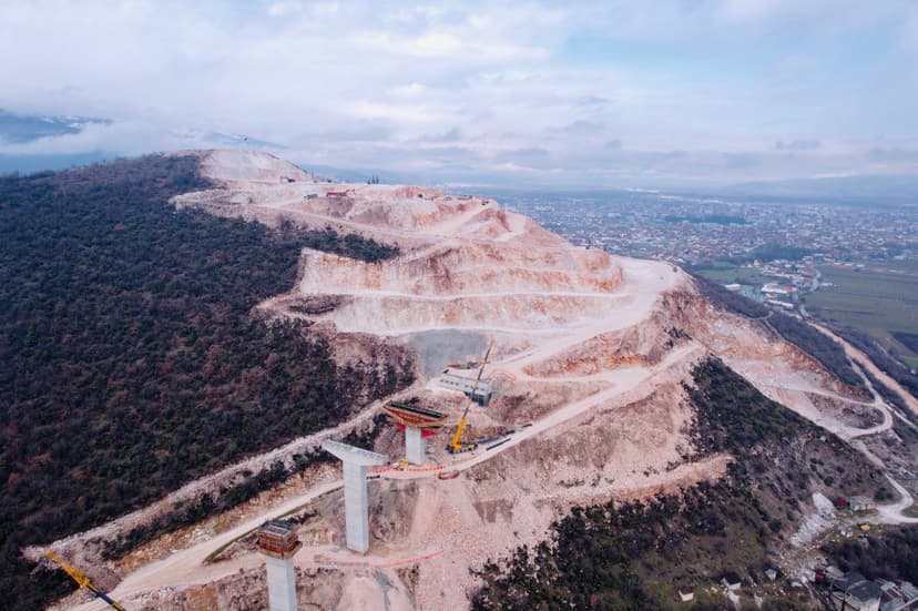 North Macedonia Public Enterprise for State Roads: 2,098 Workers on 11 Bridges and 10 Overpasses in December