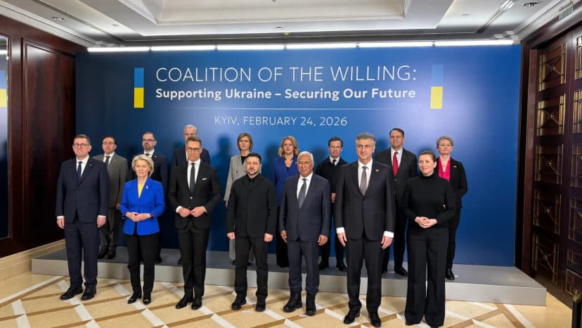 Macron pessimistic about peace at 'meeting of willing nations'