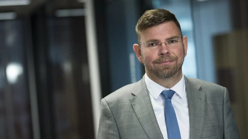 Oil prices soar amid worries of sustained war in Iran