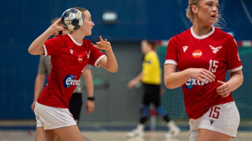 Valur í bikarúrslit eftir öruggan sigur gegn norðankonum