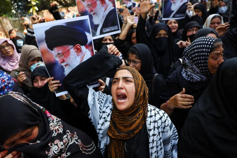 Tears and rage: Khamenei's supporters gather worldwide after his death (PHOTO)