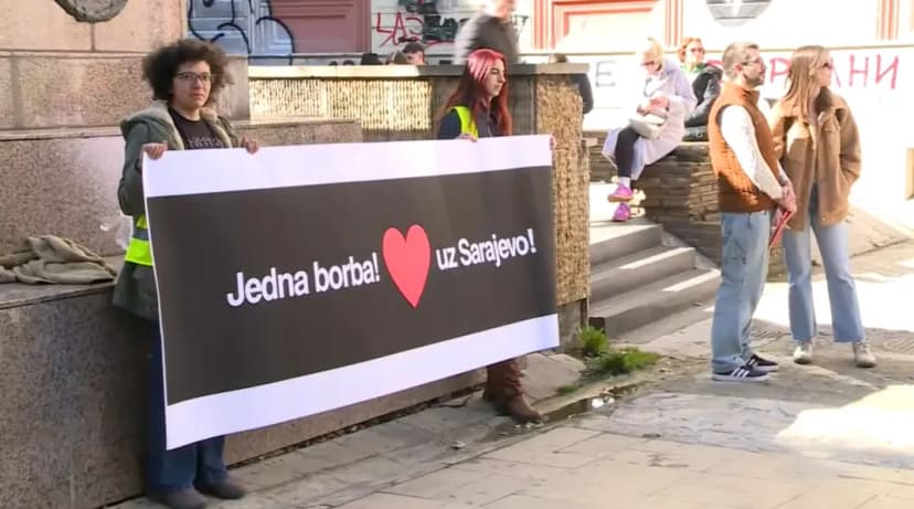 Belgraders show solidarity with Sarajevans after tram accident