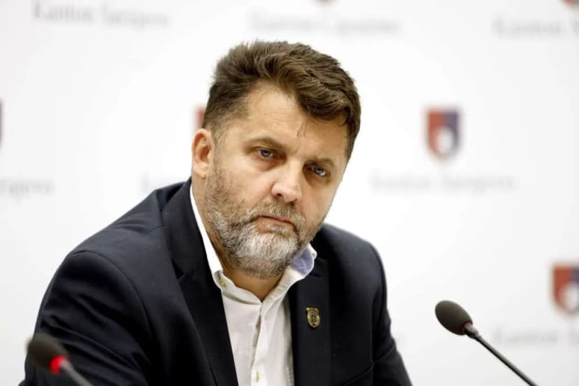 Bosnian Lawmakers Propose Banning Gun Ownership for Domestic Violence Perpetrators