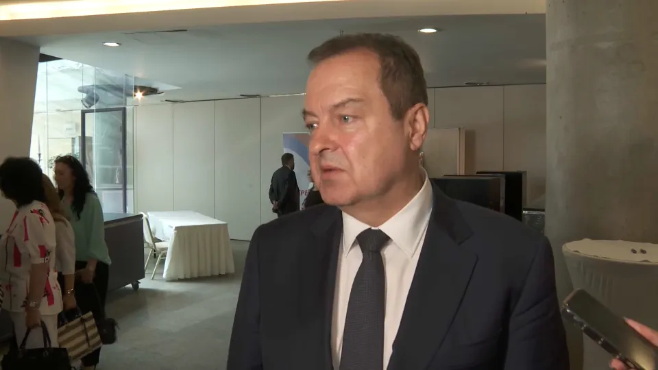 Serbian Interior Minister Ivica Dačić on Mechanical Ventilation