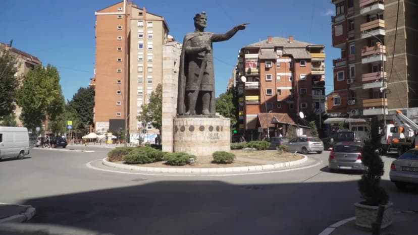 Mayor of North Mitrovica Summoned to Court Over Christmas Banner