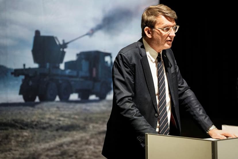 Danish Defense Minister Initiates Debate on Nuclear Weapons Policy