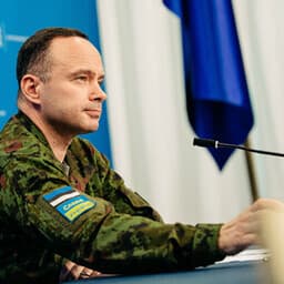 Estonian Intelligence Reports Russian Communication Disruptions in Ukraine