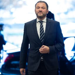 Minister urges Estonian citizens in Middle East region to stay in cities